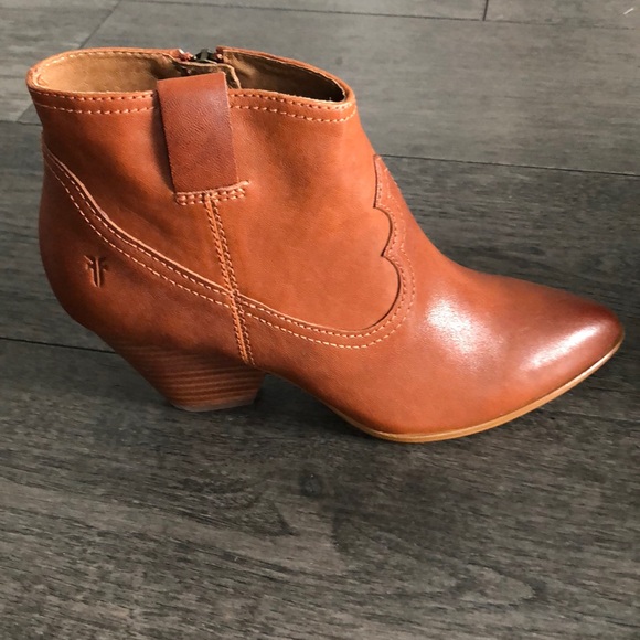 💖HP 01/12💖Frye reina booties for woman’s - Picture 4 of 8